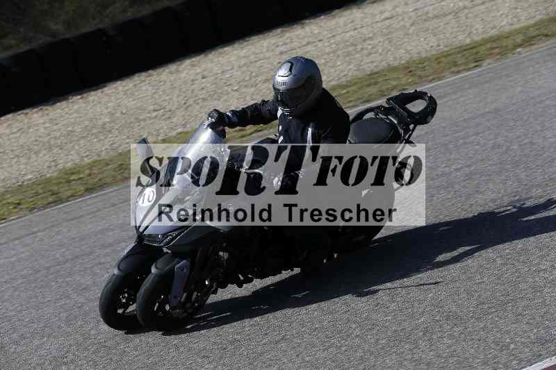 /01 02.04.2026 MAZ ADR/Gruppe gelb Gruppe gruen/10